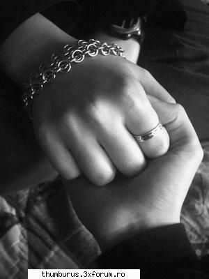 frida's photo hands...