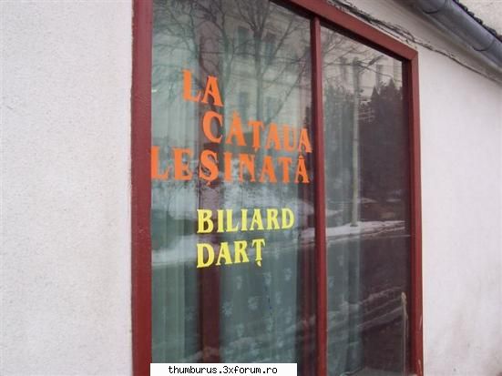 aste e un bar dintr-un sat din judetzul arad in fatza caruia am stat si am ras inainte sa intru vreo