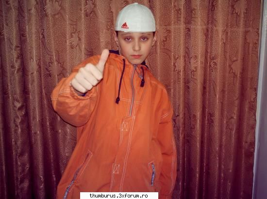 aa deci aicea sa scriu, in fine : mai am pus si eu o melodie pe site, cu codul ce mi lati dat voi,