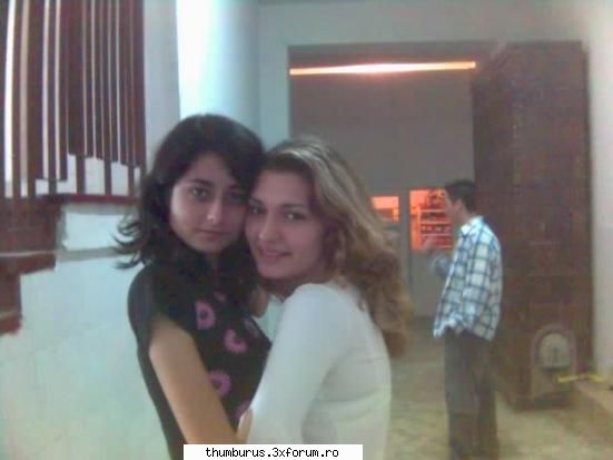 me and colegutza de bank :d poze cu noi