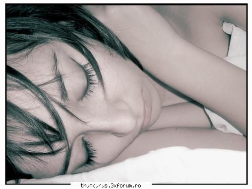 Poze facute in Photoshop - sad? no.. angelic? no evil? no way sleepy? no me? - Galerie Foto