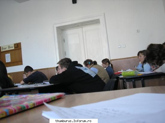...privind cu speranta la de salvare dintr-o scriind... sc. scoala srl