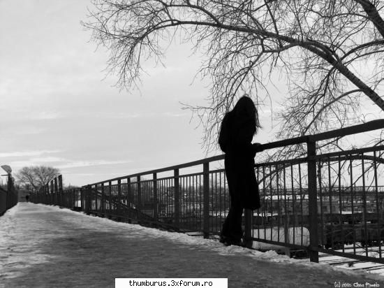 frida's photo - sad...alone...me - Galerie Foto