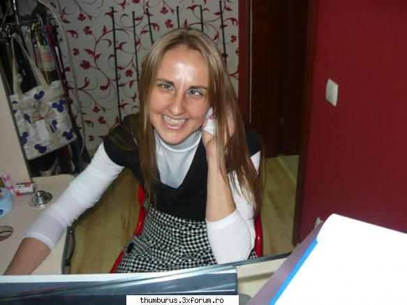 :rotfl: 
nu ! nu am un defect la ochi , pur si simplu ma strambam la fotograf  :dinti: poze cu